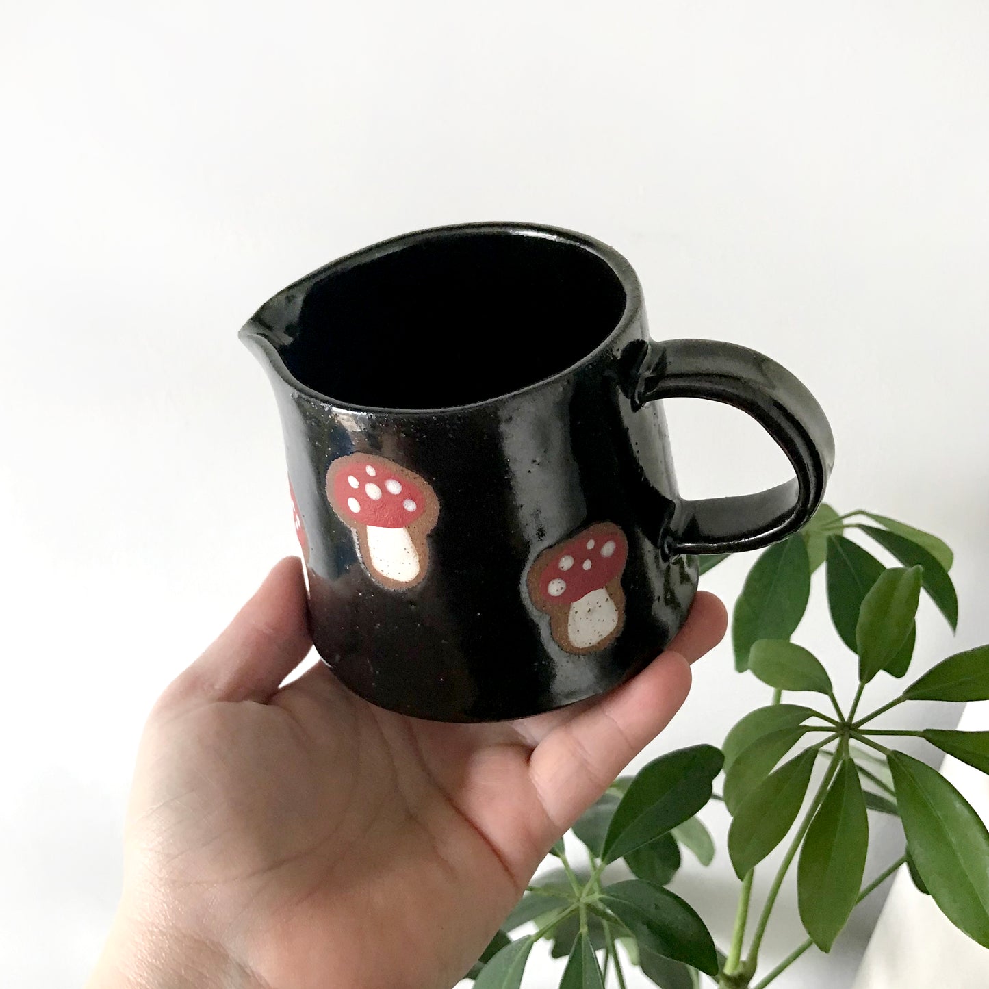Mushroom Jug Black (Small)