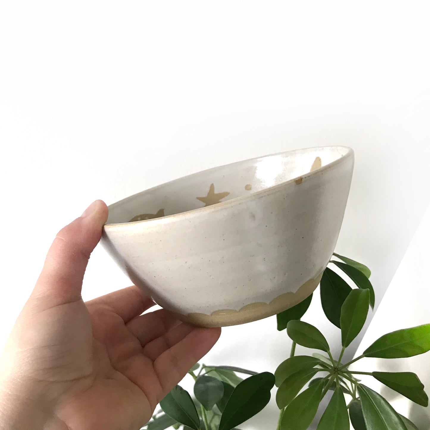 White Scalloped folk bowl