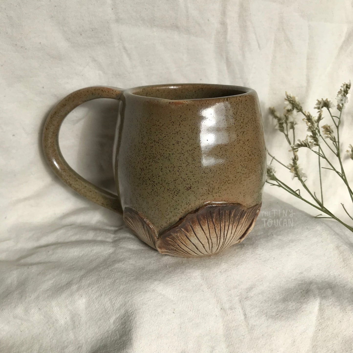 Mushroom Dimple Mug in Swamp Green Speckle