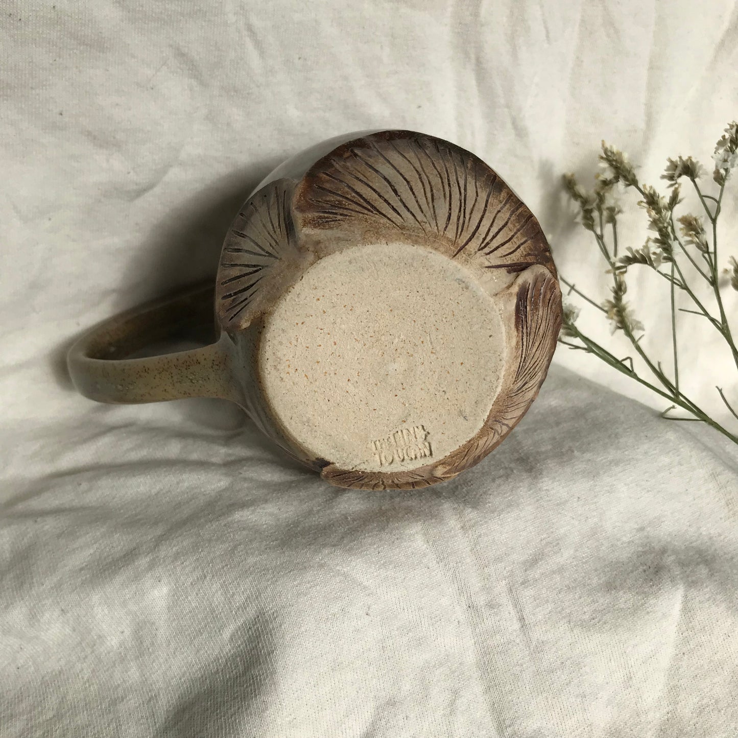 Mushroom Dimple Mug in Swamp Green Speckle