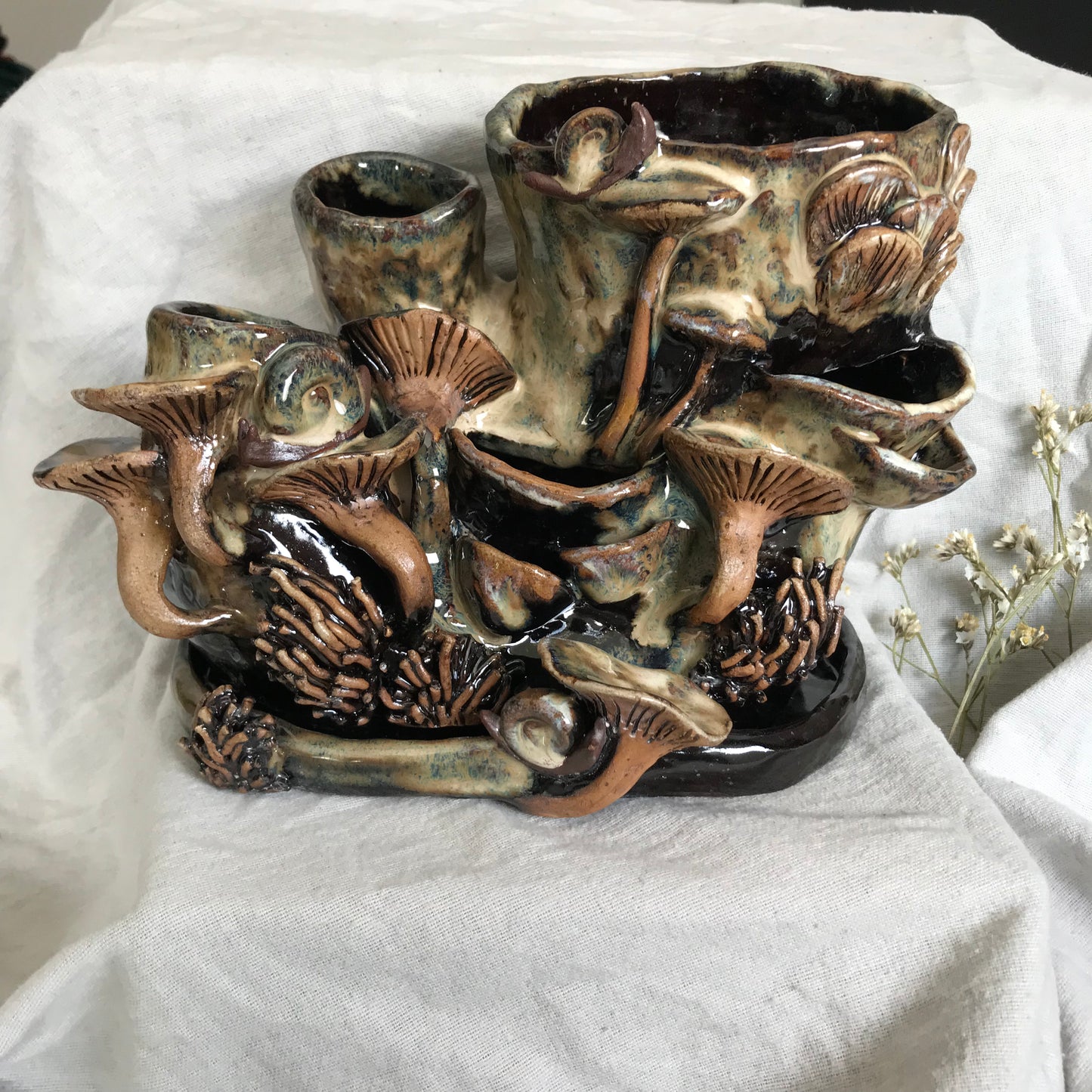 Mushie Planter in Swamp Dusk