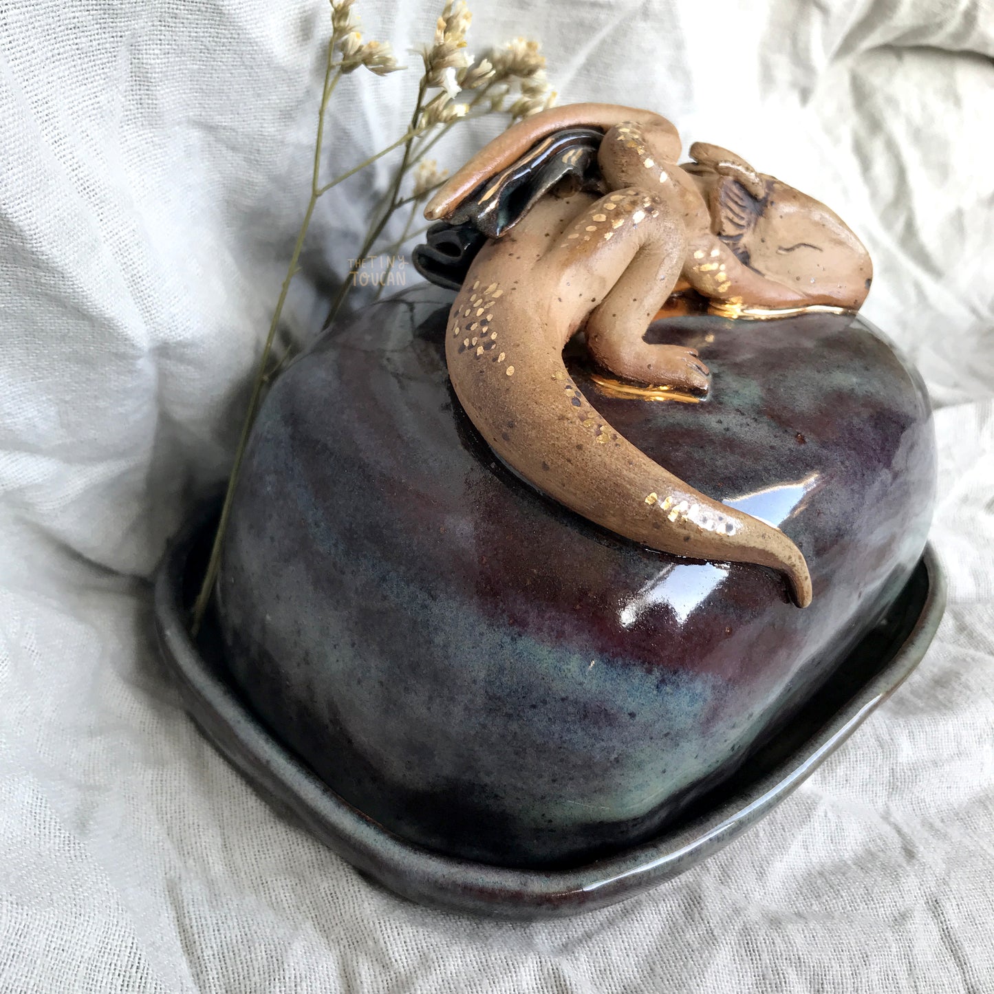 Sleepy Dragon Butter Dish in Midnight with 24k Gold