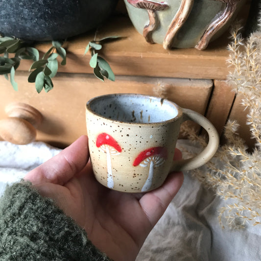 Mushroom Espresso Cup in Speckled Snow