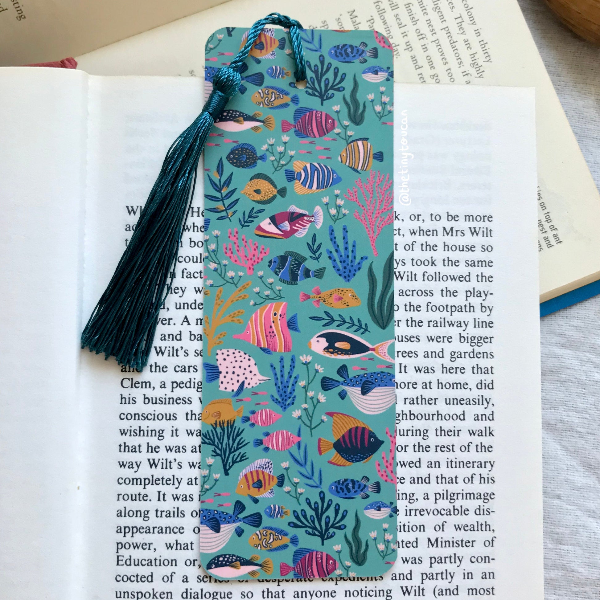 Fishies bookmark. With or without tassel- Under the sea- Cute bookmark- Kawaii bookmark-Book worm gift- Book lover-  Pretty Stationery