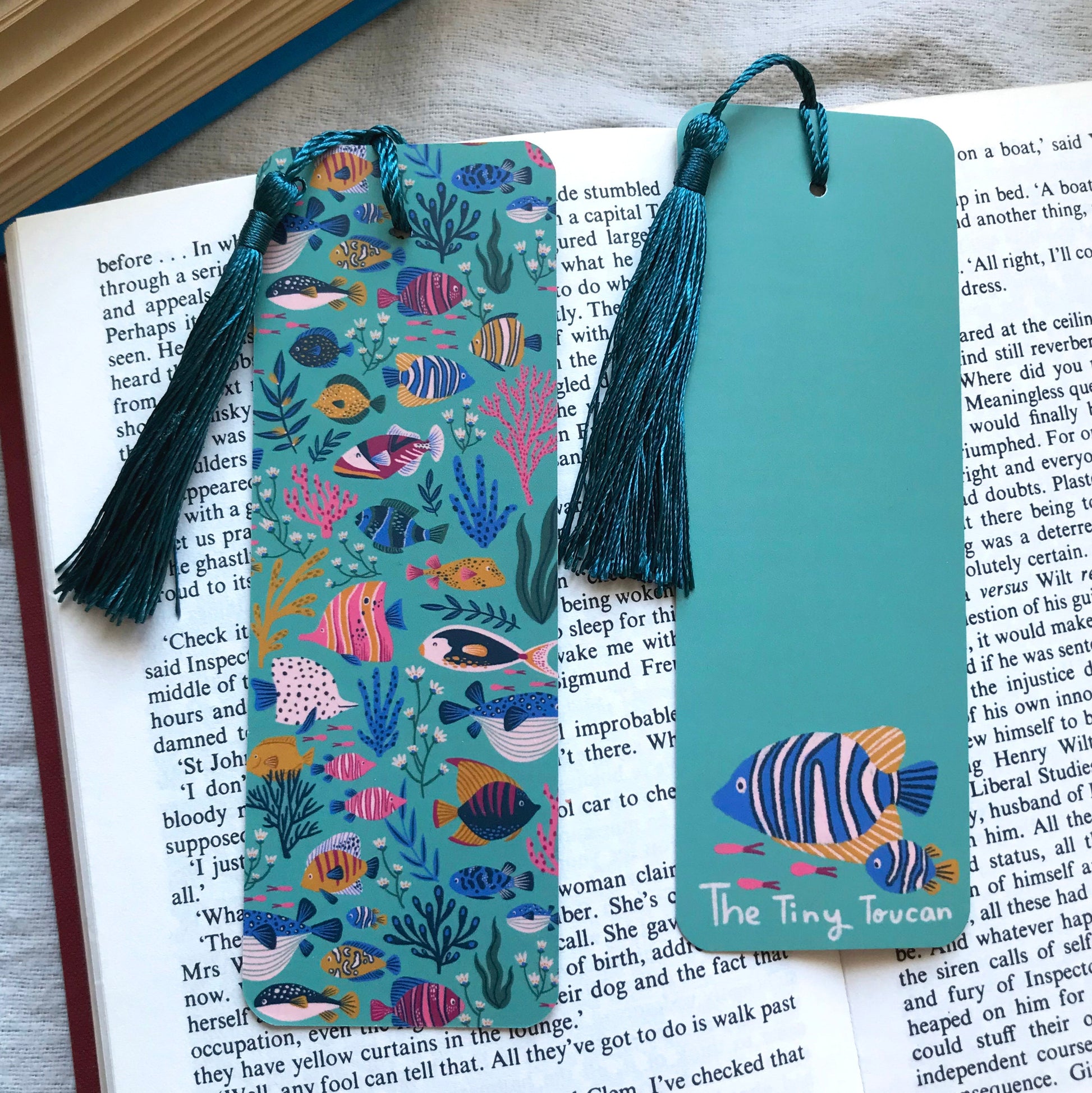 Fishies bookmark. With or without tassel- Under the sea- Cute bookmark- Kawaii bookmark-Book worm gift- Book lover-  Pretty Stationery