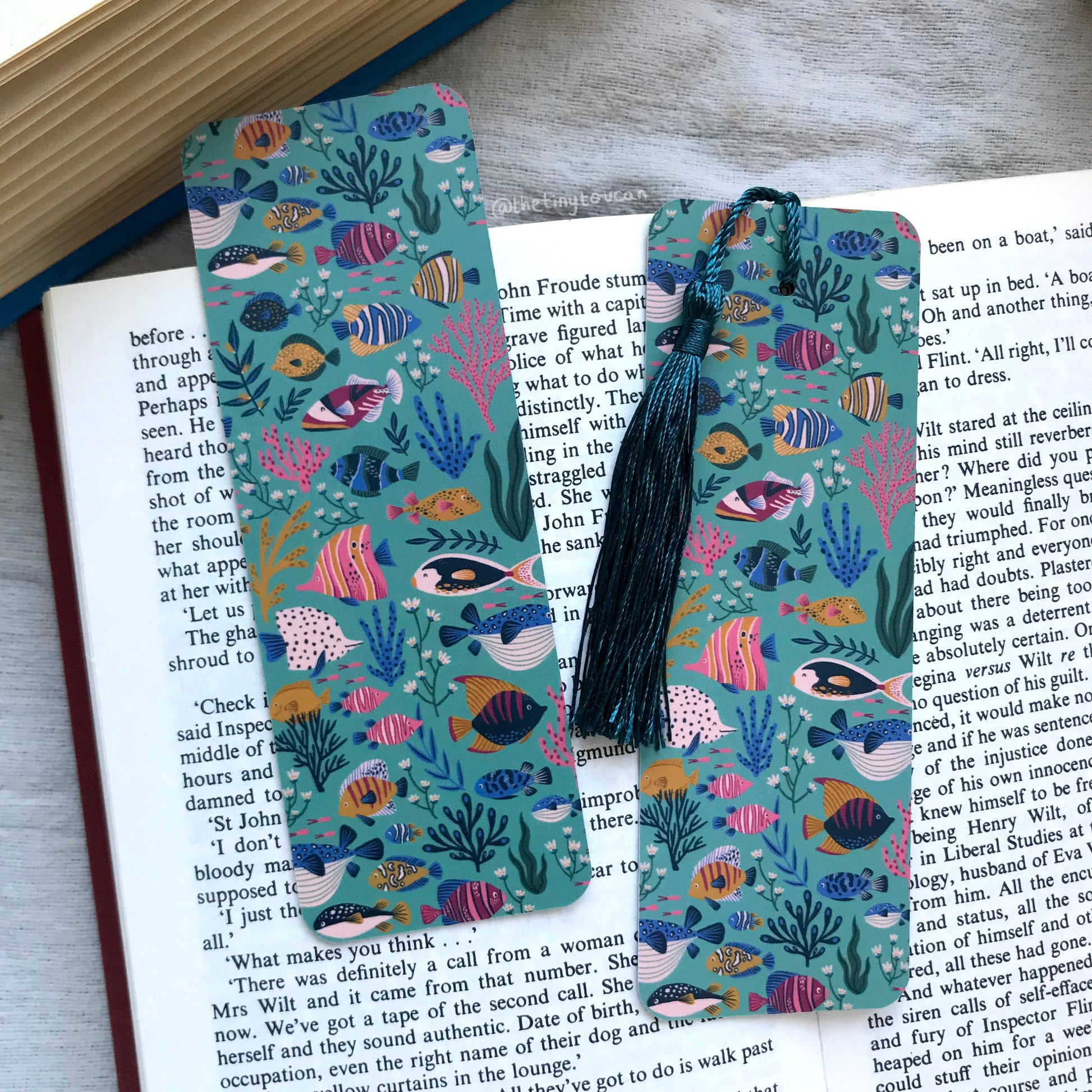 Fishies bookmark. With or without tassel- Under the sea- Cute bookmark- Kawaii bookmark-Book worm gift- Book lover-  Pretty Stationery