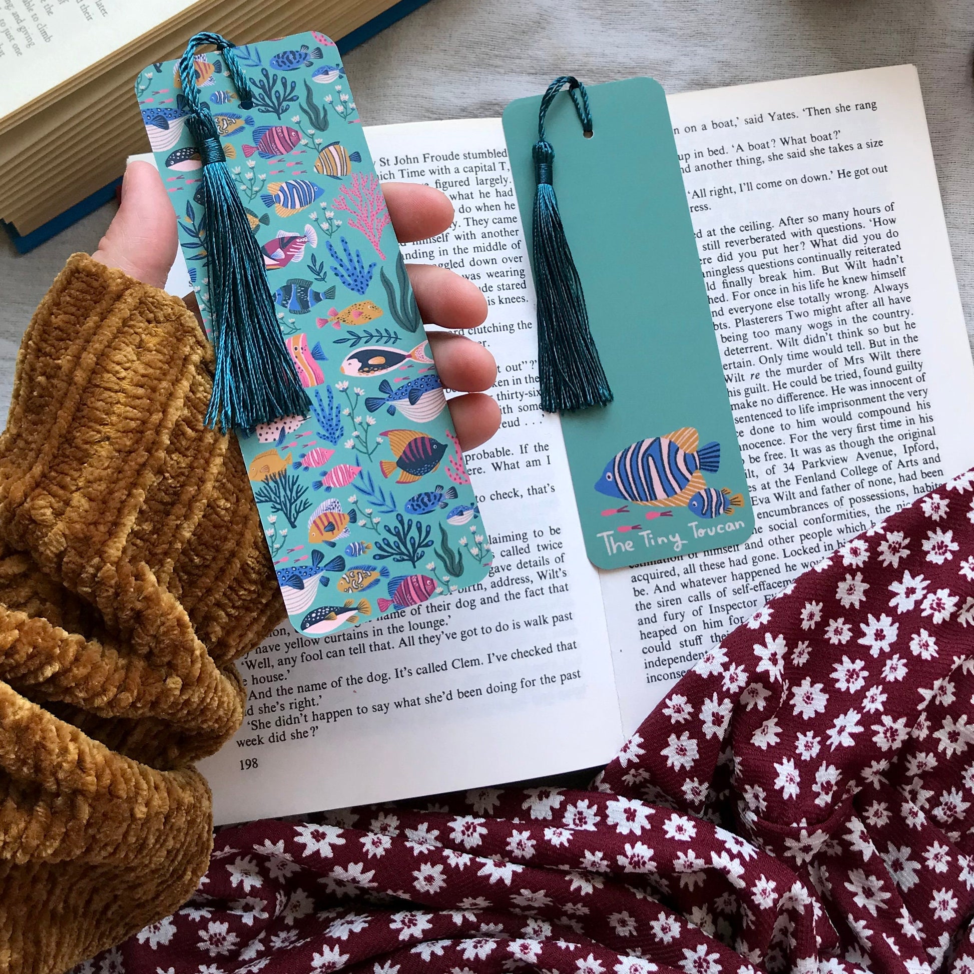 Fishies bookmark. With or without tassel- Under the sea- Cute bookmark- Kawaii bookmark-Book worm gift- Book lover-  Pretty Stationery
