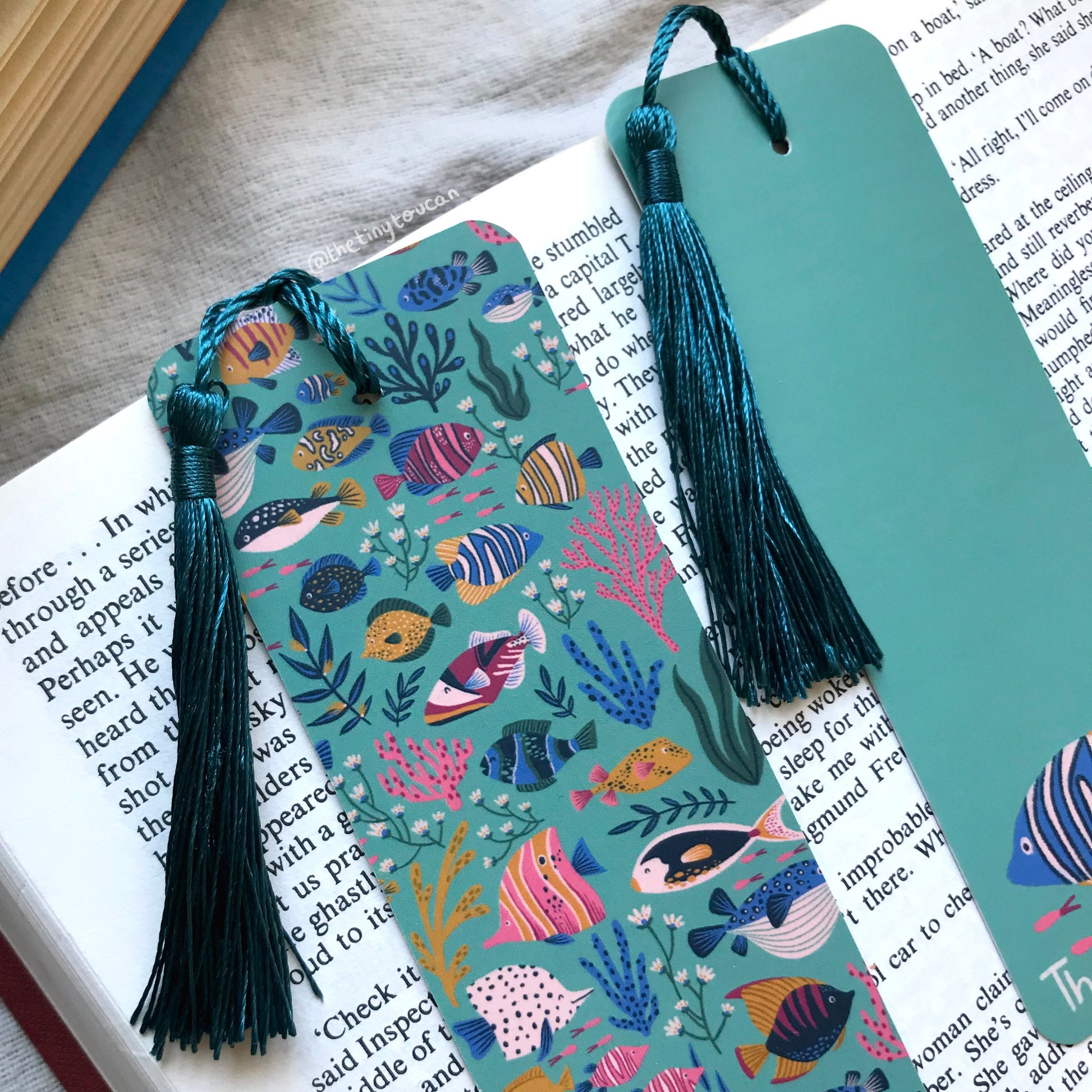 Fishies bookmark. With or without tassel- Under the sea- Cute bookmark- Kawaii bookmark-Book worm gift- Book lover-  Pretty Stationery