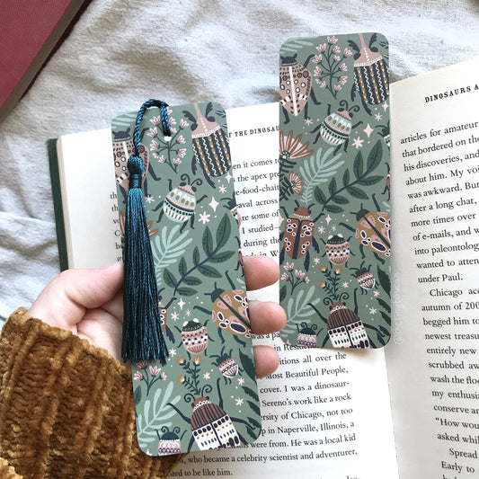 Beetles bookmark. Folk Art bugs illustration- With or without tassel- Kawaii bookmark- Book worm gift- Book lover-  Pretty Stationery