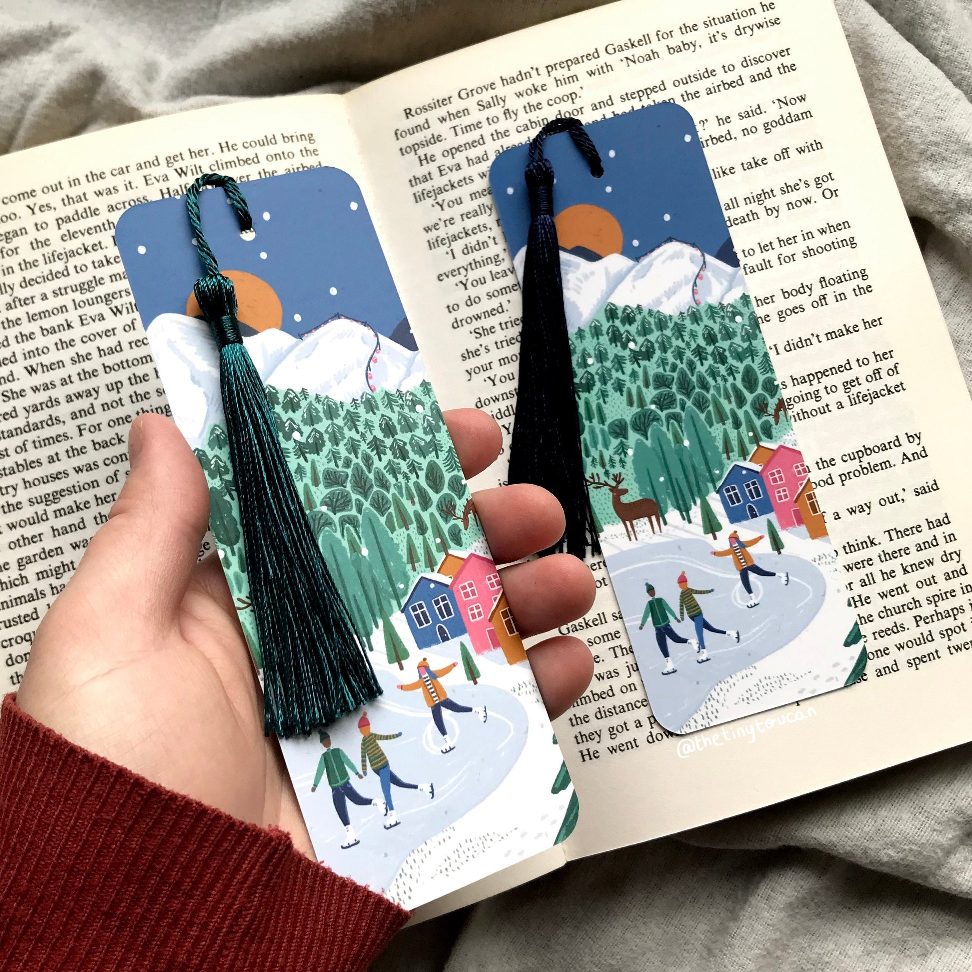 Snowy mountain bookmark. Ice Skaters illustration- Ski- Winter- Cosy- With or without tassel- Christmas bookmark- Book lover- Stationery