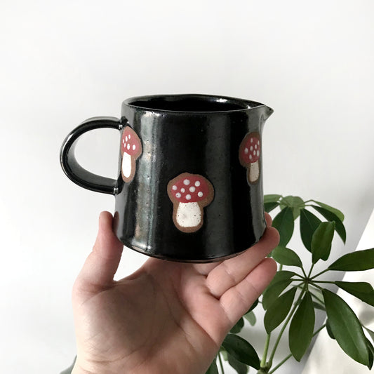 Mushroom Jug Black (Small)