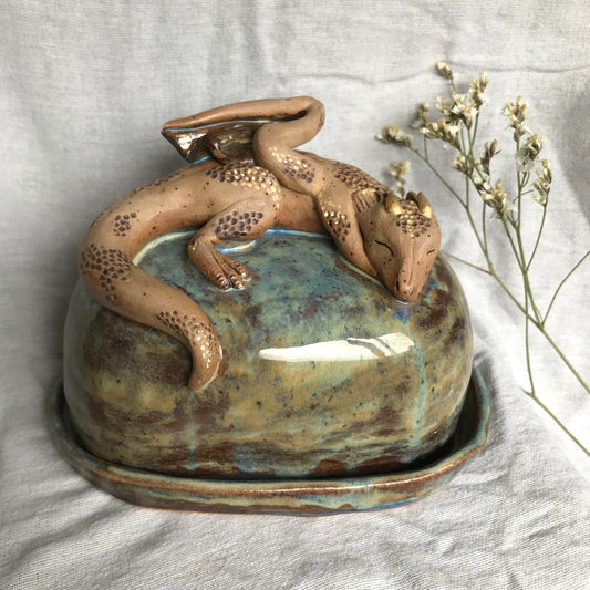 Sleepy Dragon Butter Dish in Moss with Gold
