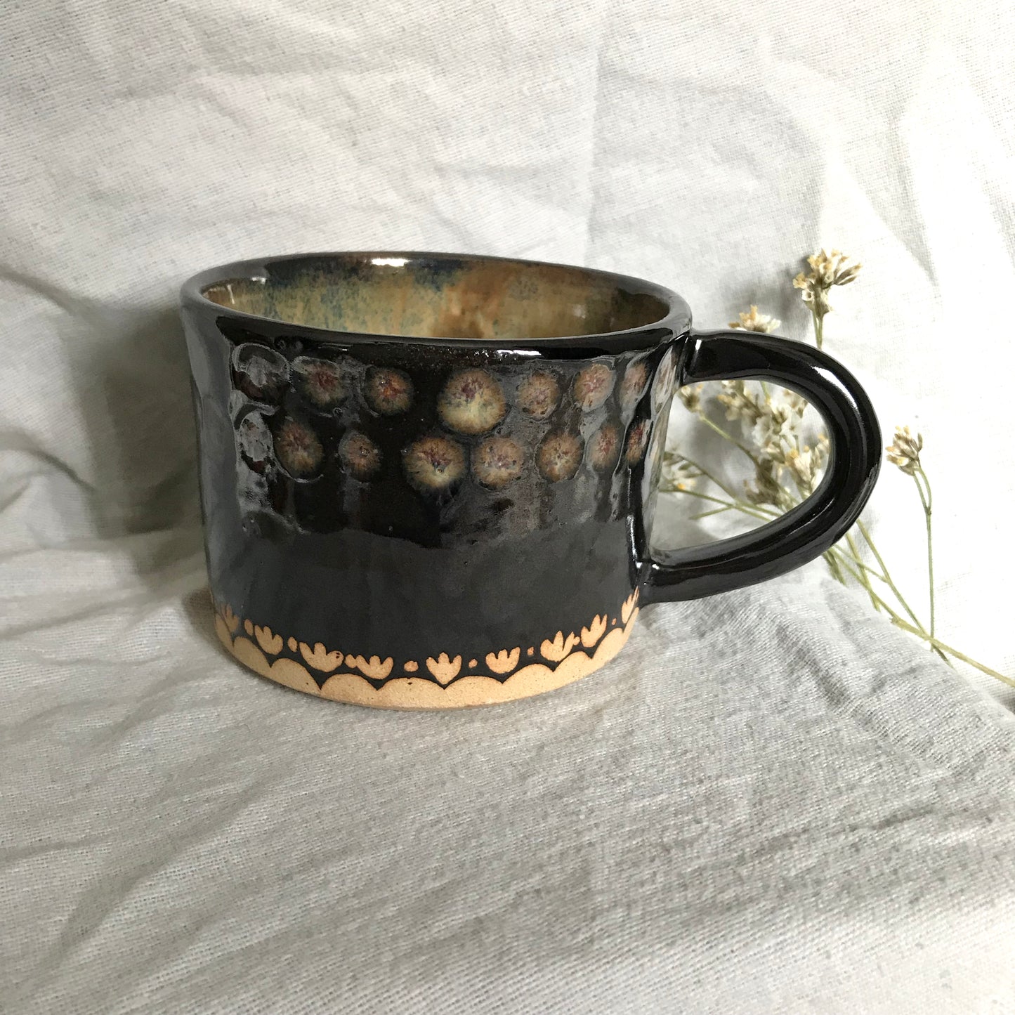 Scallop Mug in Swamp Dusk Buff