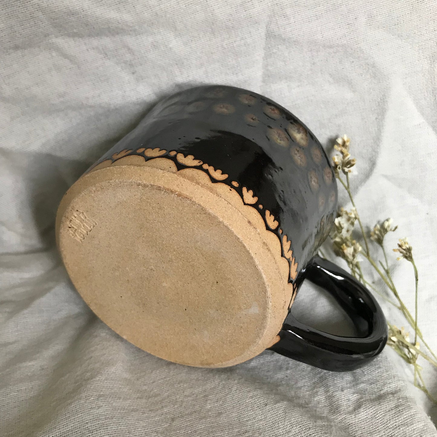 Scallop Mug in Swamp Dusk Buff